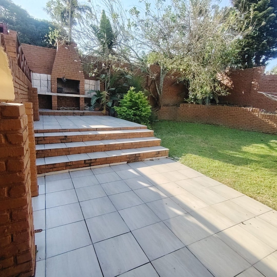 6 Bedroom Property for Sale in Baysville Eastern Cape